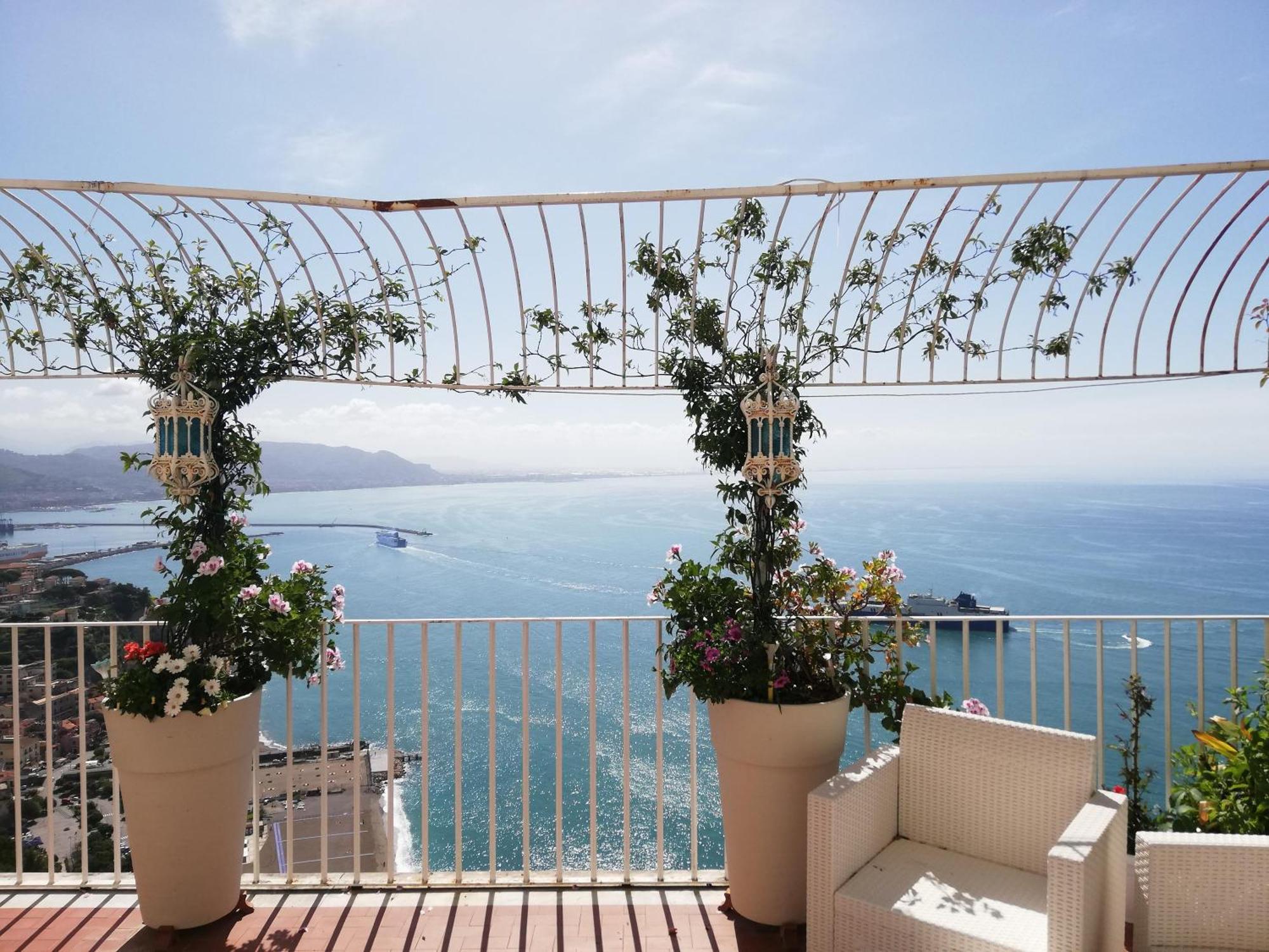 Dimora Carlo III Bed & Breakfast Vietri Luaran gambar