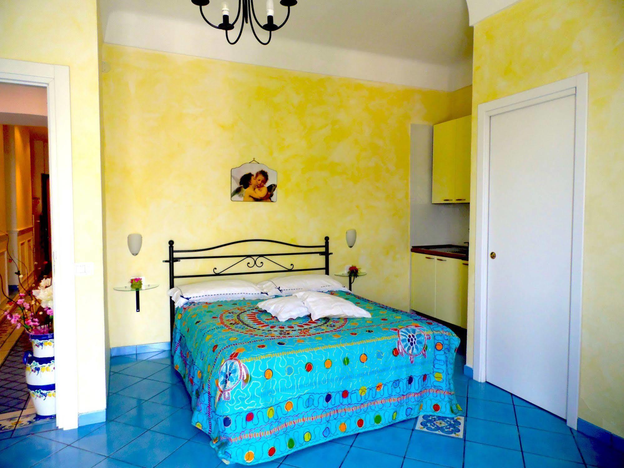 Dimora Carlo III Bed & Breakfast Vietri Luaran gambar
